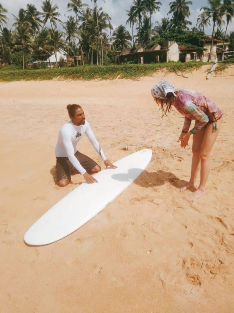 damila surf lesson